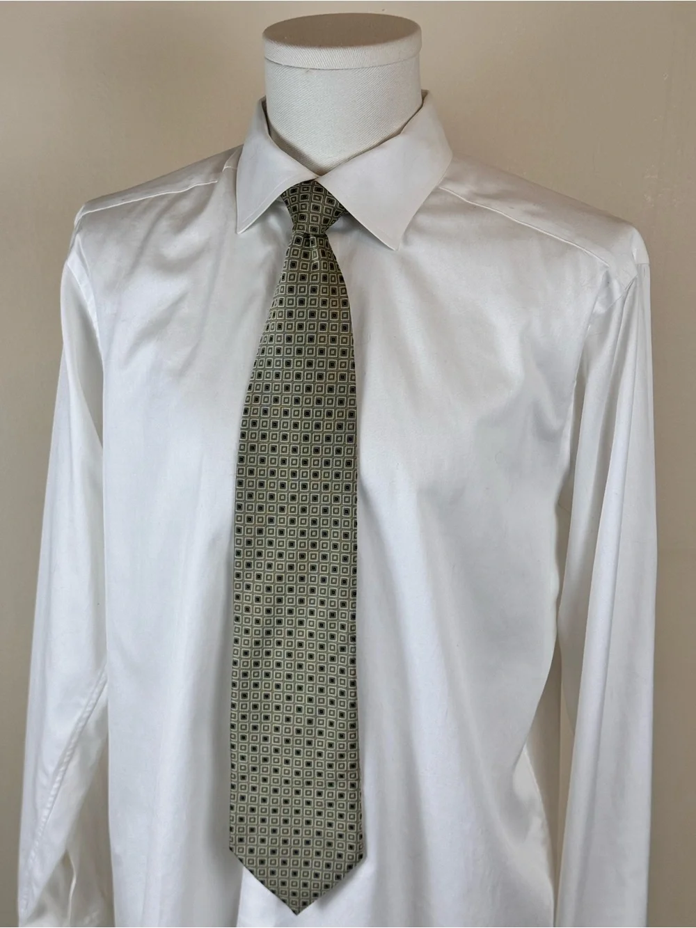 Chas Reed & Co Men’s Necktie Cream Jacquard Silk Tie with Blue Accents